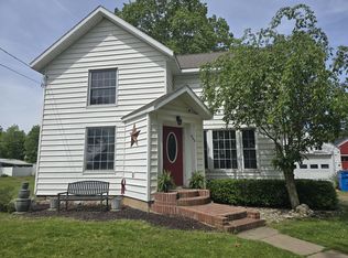 642 Maple St, Colon, MI 49040