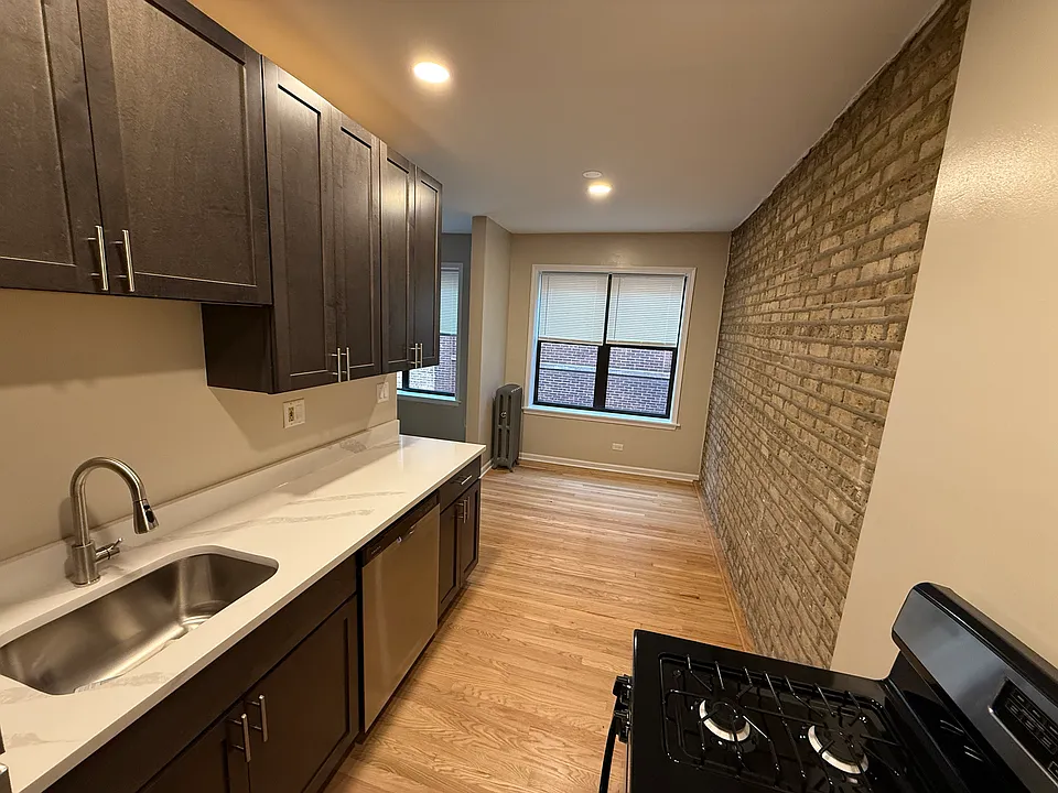 6150 N Winthrop