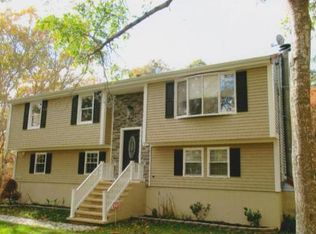 91 Cromesett Rd, Wareham, MA 02571