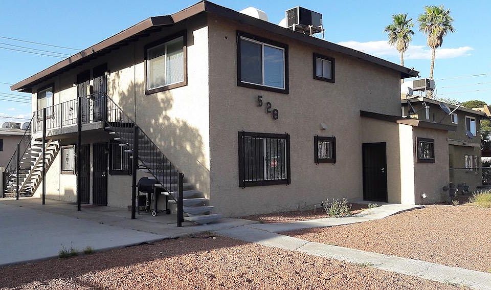 1st image of 528 Albert Ave APT 3