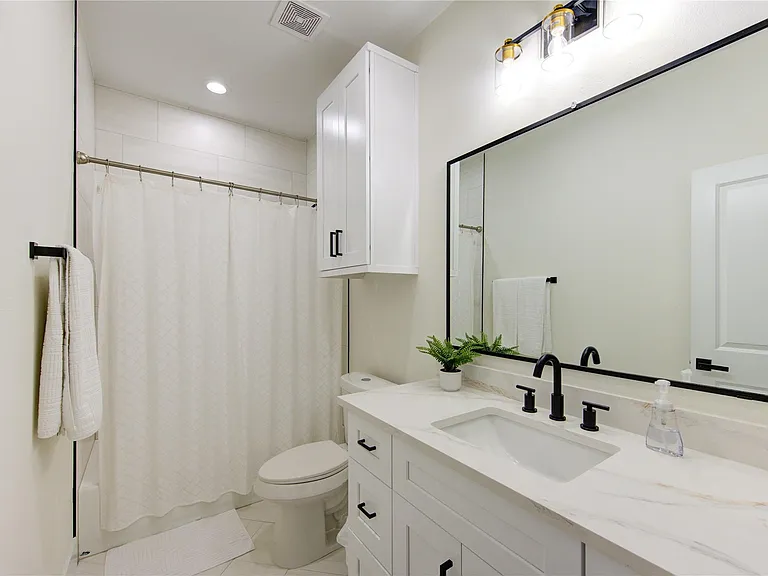 3406 Garapan St #B — Photo 30