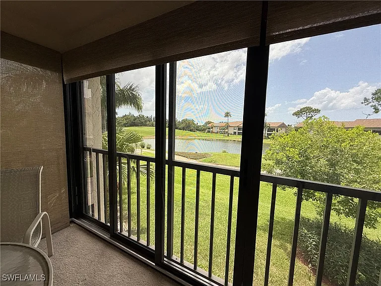 5590 Trailwinds Dr #421 — Photo 3