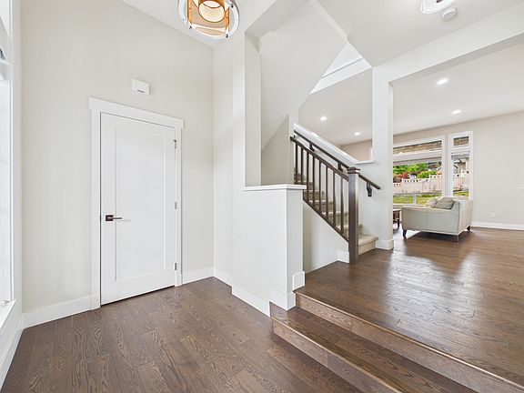 4th image of 3501 Bishop Pl