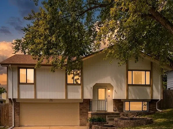 2308 Brighton Dr, Bellevue, NE 68123