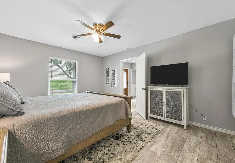 6209 Calmont Ave — Photo 20