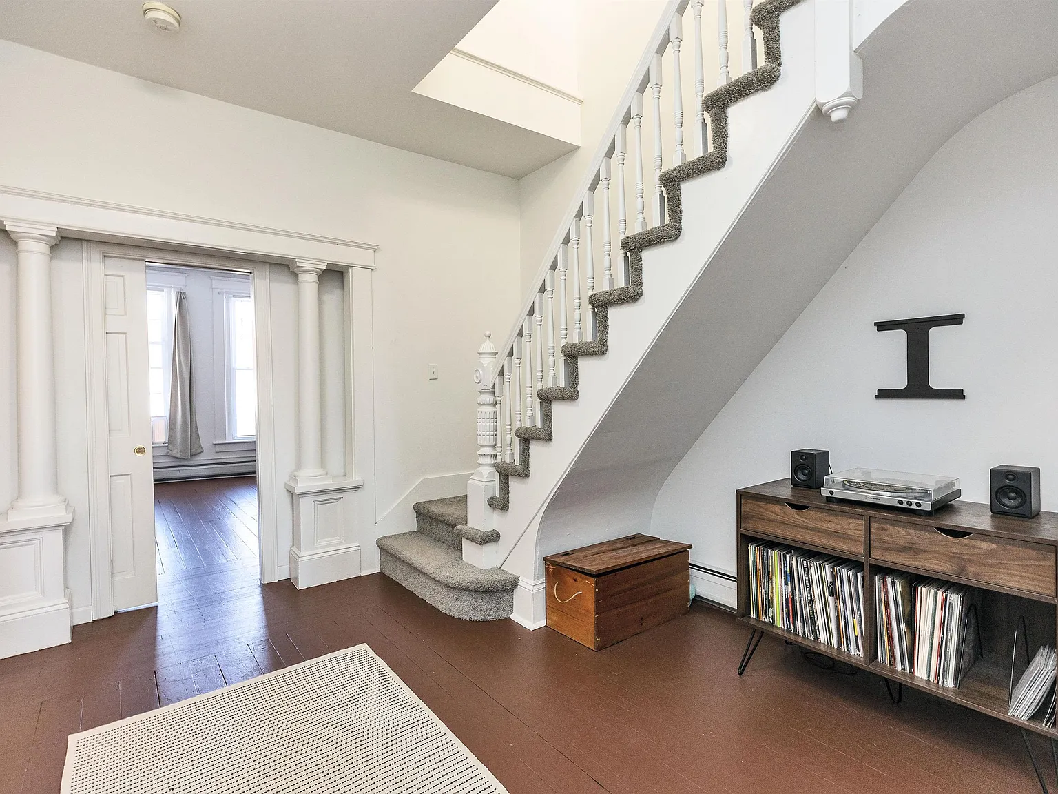 2 bed, 1880 sqft, $2,150 — Photo 2