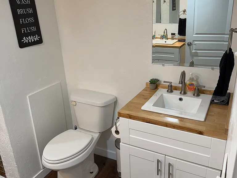 15 N 300 W — Photo 14