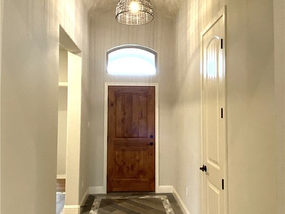 4th image of 2917 Goldberg Dr
