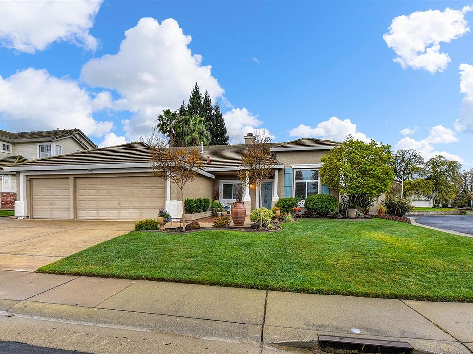 1st image of 200 Wisteria Ct