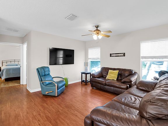 5th image of 877 Osprey Lane