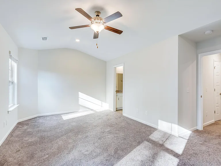 107 Blandford Villas Dr — Photo 22