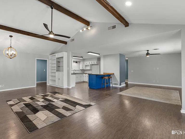 4805 Big Bend Dr — Photo 8
