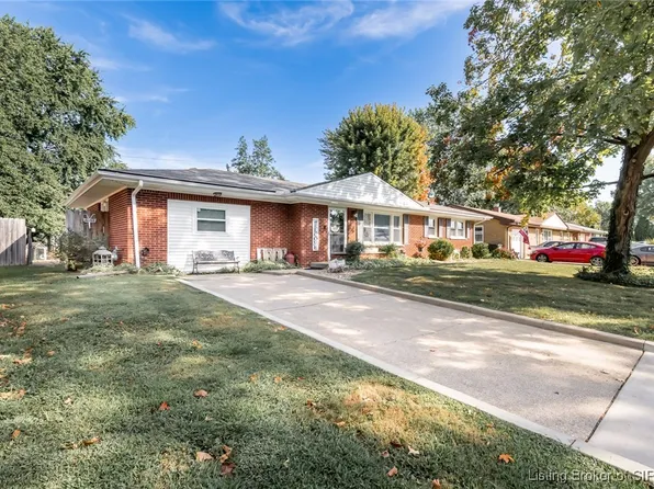 20 Oxford Drive, New Albany, IN 47150