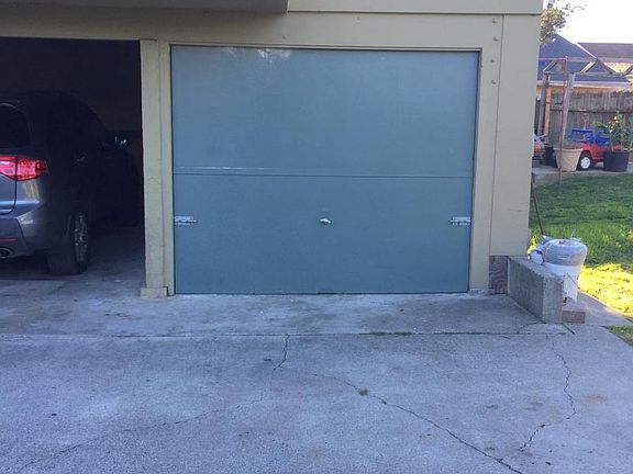 5th image of 30 S Grant St APT 2