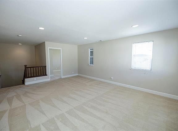 5th image of 2573 S Mountainside Dr