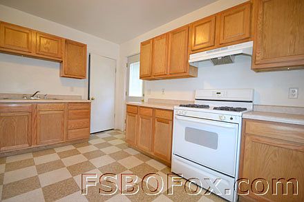3rd image of 212 S Thornwood Ave