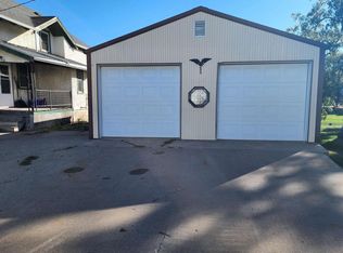 1300 W Maple St, Lancaster, WI 53813