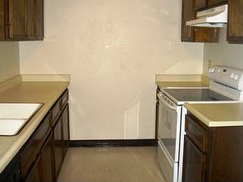 3rd image of 2514 Burlington Pl