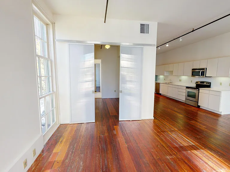 509 Baronne St #101 — Photo 25