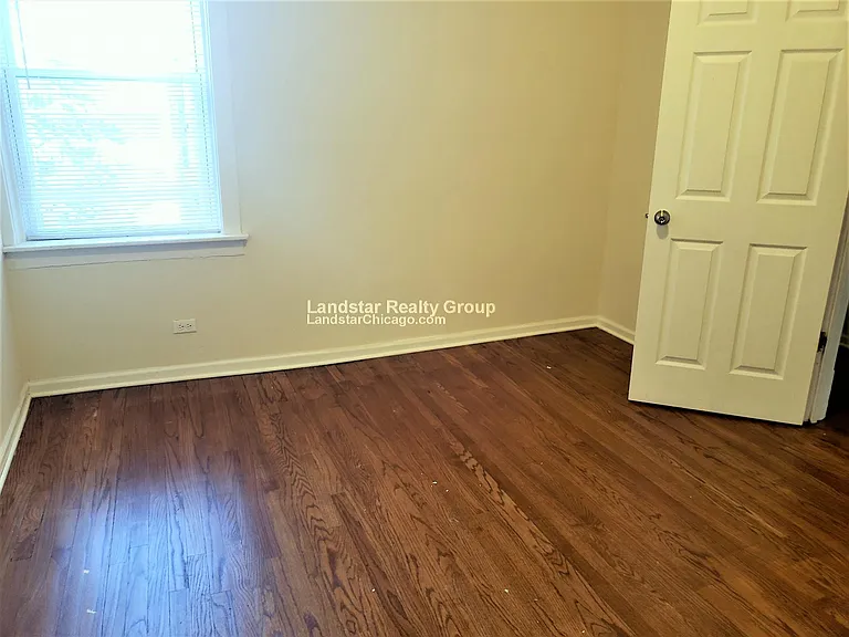 4449 N Hamlin Ave #3 — Photo 6