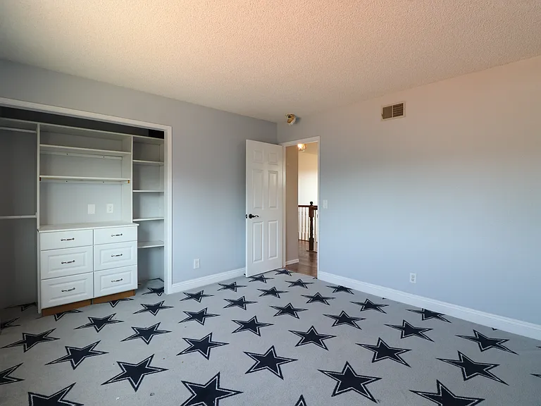565 Clubhouse Dr — Photo 21