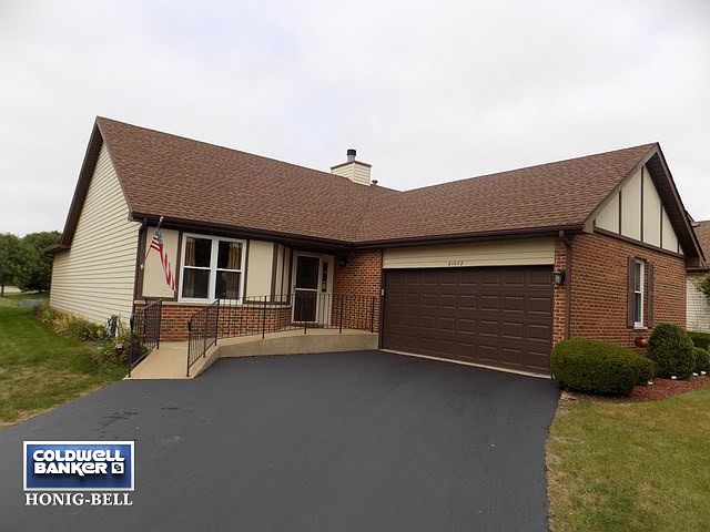 1st image of 21072 W Hazelnut Ln