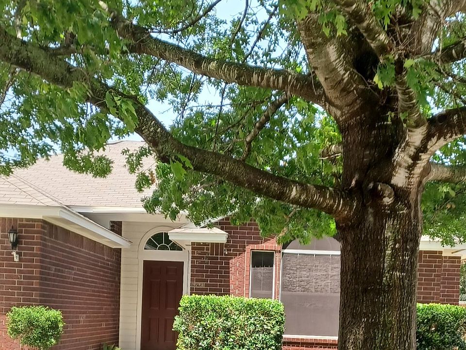 1st image of 126 Meadowbrook Dr