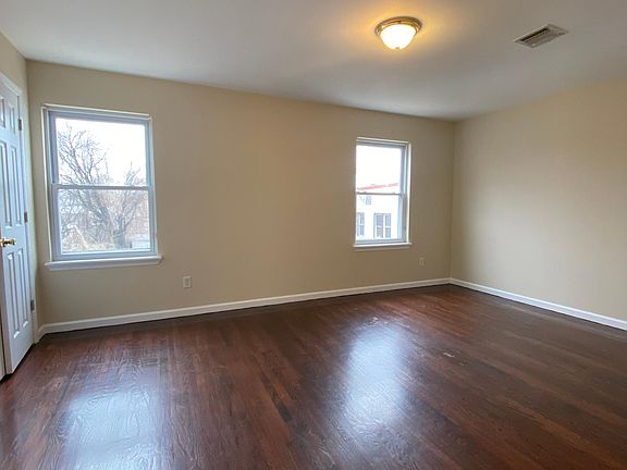 5th image of 191 Rose Ave Unit 2