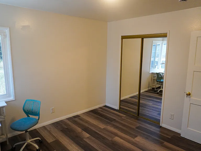 1516 W 21st St — Photo 11
