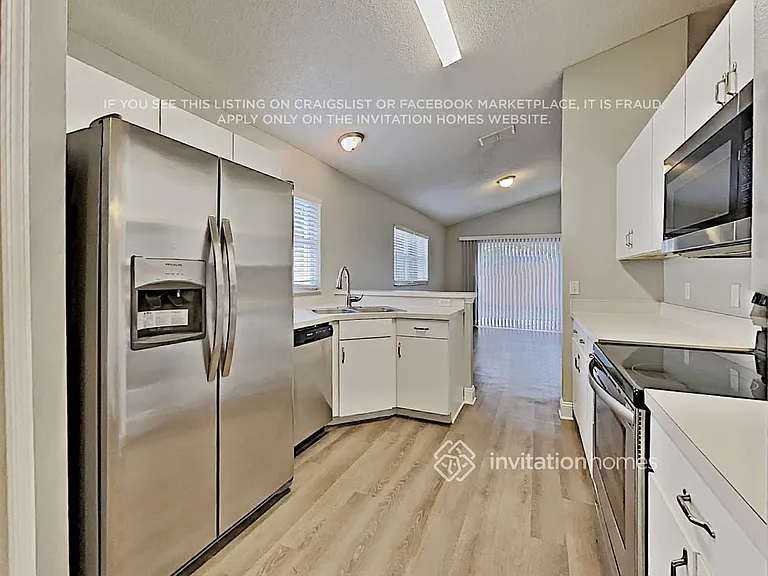 13204 Wild Duck Ct — Photo 8