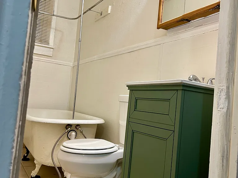 750 Prouty Ave #1 — Photo 6