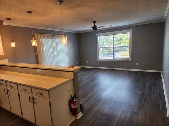 3rd image of 1349 Bayville Ct #1