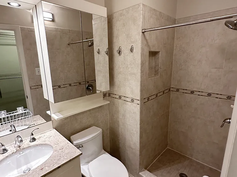 9526 Miranda Ct — Photo 10