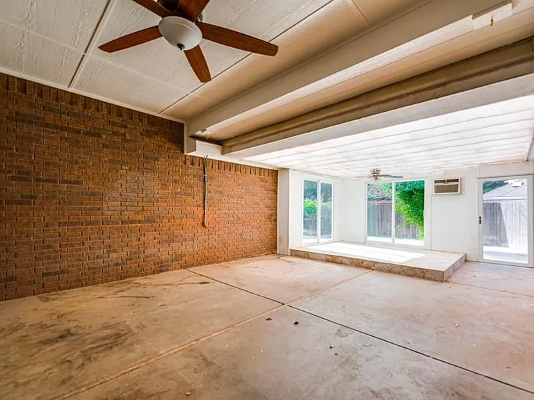 2905 Bluebird Ln — Photo 25