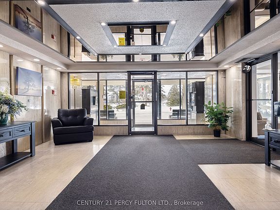 3rd image of 66 Falby Ct #Penthouse 9