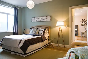 Sold by aptsandlofts.com