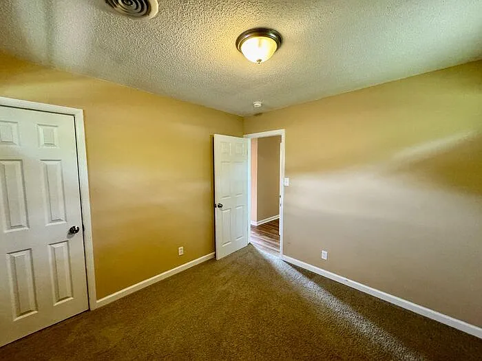 3508 Spruce Ave SW — Photo 8