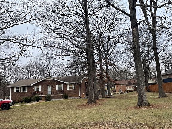 3rd image of 206 Sanders Dr