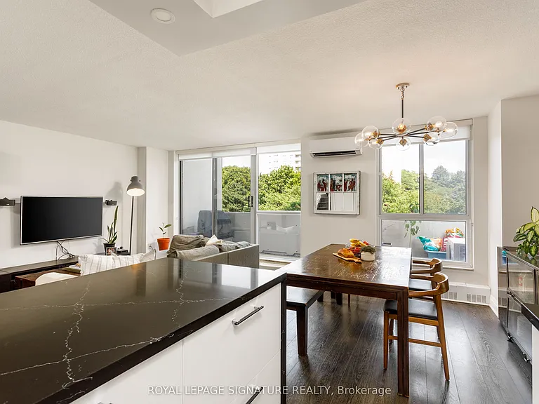 35 Ormskirk Ave #302 — Photo 10