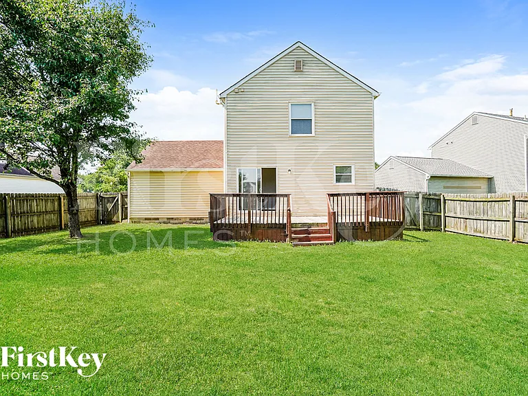 7272 Moonbay Ct — Photo 17