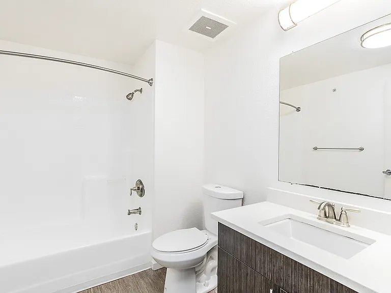 101 San Fernando — Photo 31