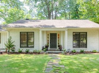 581 Hammond Dr, Sandy Springs, GA 30328