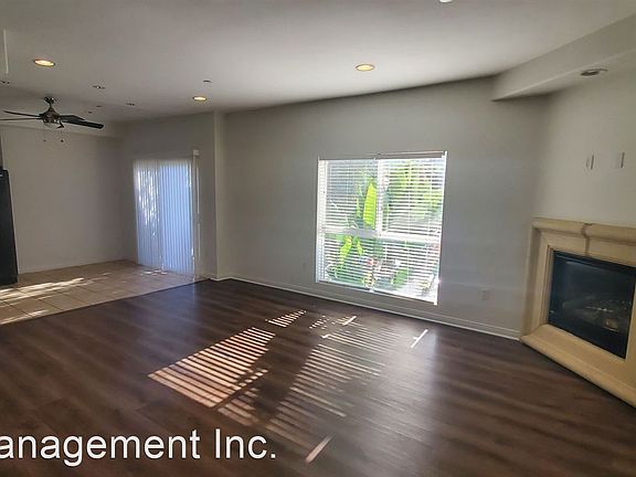 4th image of 5625 Farmdale Ave Unit 1
