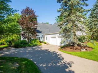 971 Meadowlark Cir, Aurora, OH 44202