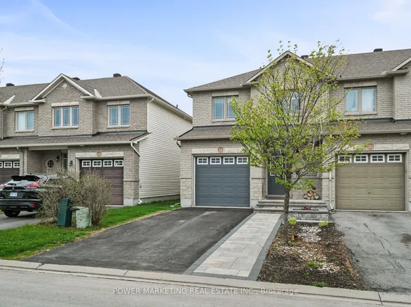311 Travis St, Ottawa, ON K1W 0E5