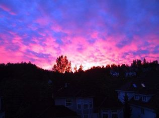 1612 NW Morgan Ln, Portland, OR 97229