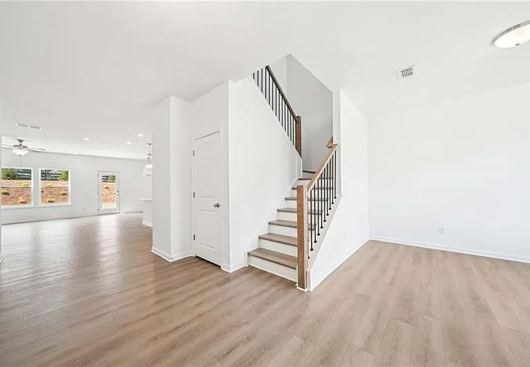 320 Silverleaf Trl — Photo 17