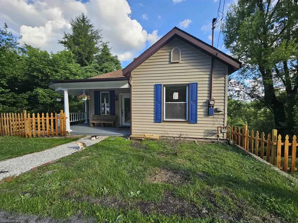 510 W Main St, Grafton, WV 26354
