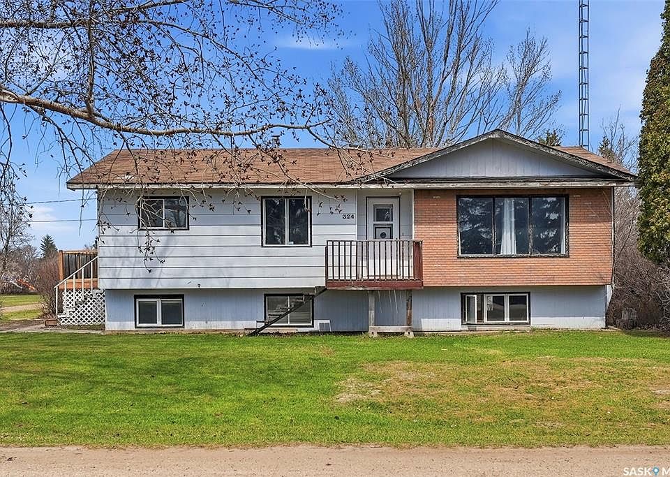 1st image of 324 Norreys STREET