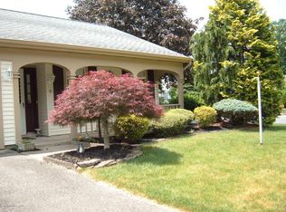 19 Hastings Rd, Manchester, NJ 08759